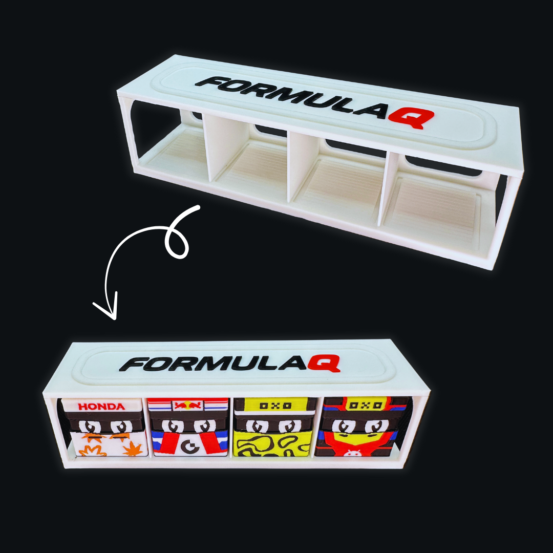 Expositor modular para mini cascos Formula Q en solitario vacío y lleno